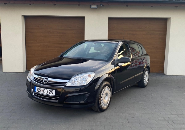 Opel Astra cena 14900 przebieg: 242761, rok produkcji 2009 z Chełmno małe 379